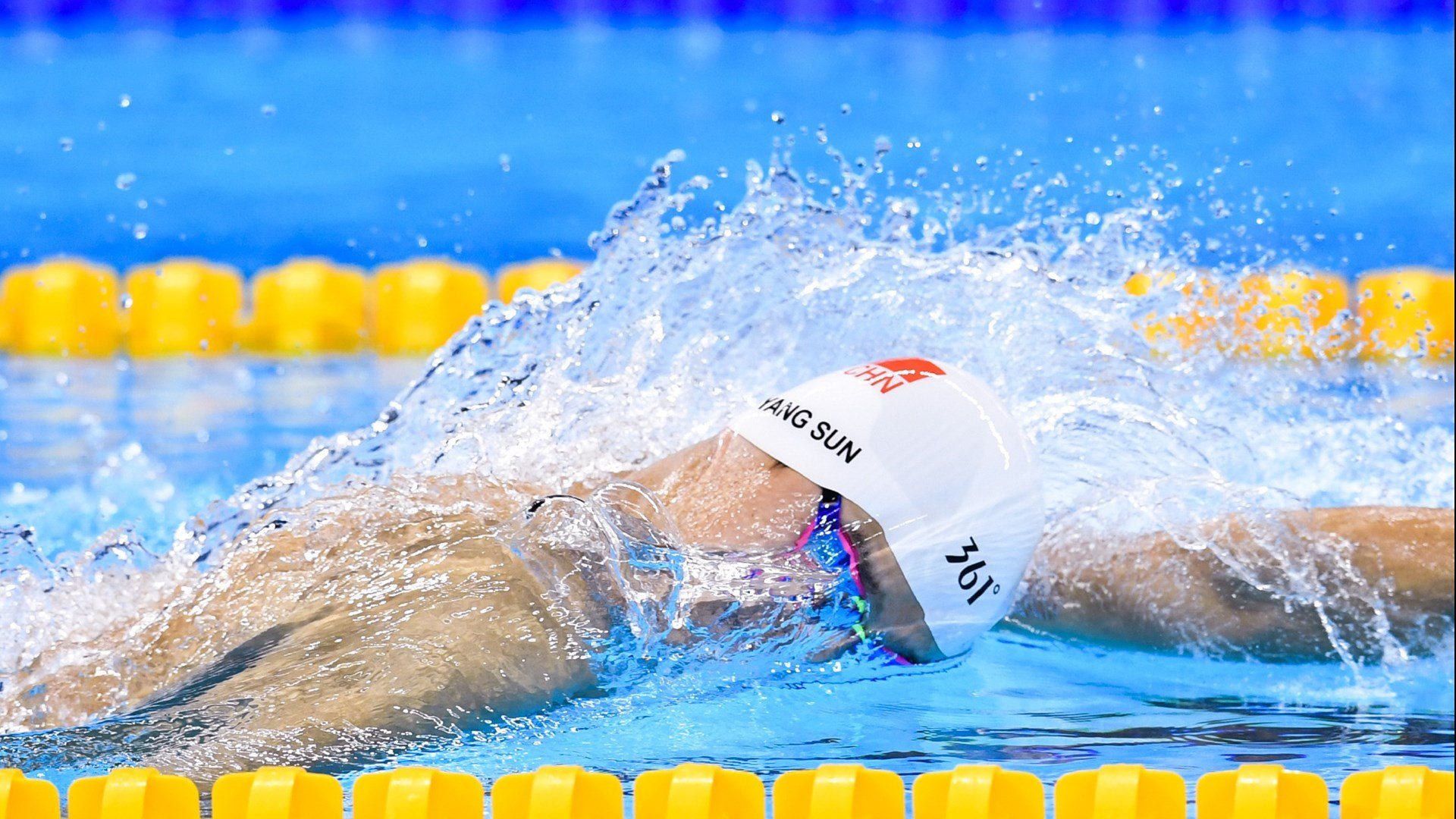 九游jiuyou-国际比赛上某队实力超群，轻松战胜对手，国际赛场上